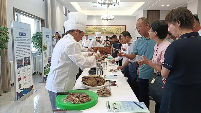 鄂托克前旗羊肉獲得與會嘉賓的一致好評。張靜攝