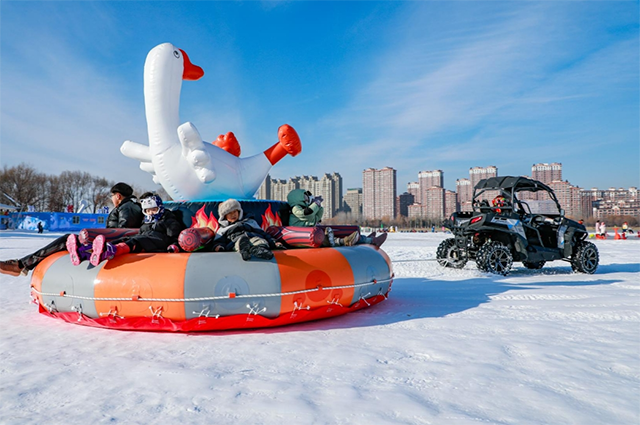 西遼河冰雪大世界，感受通遼冰雪魅力。石曉博攝