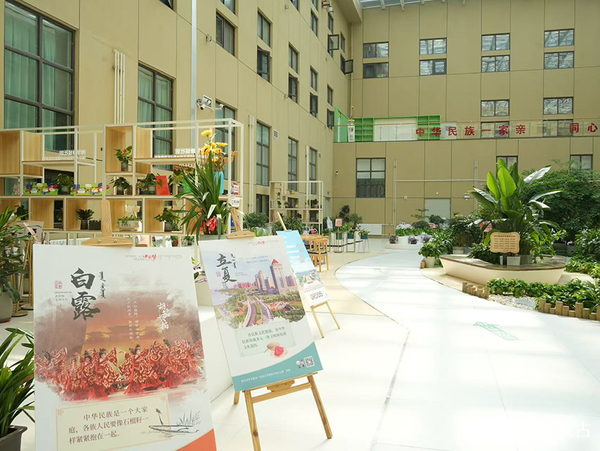 神華康城社區(qū)內(nèi)部環(huán)境。人民網(wǎng)記者 張力洋攝